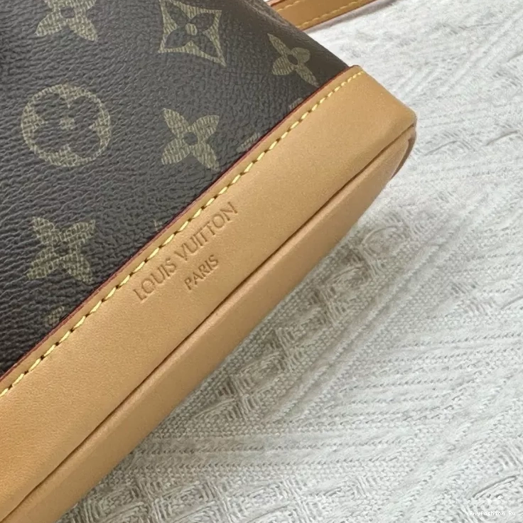 Louis 8976 Backpacks Vuitton Trendy 1221